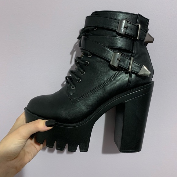 GOTHIC PUNK LACE UP & BANDAGE BACK PLATFORM SHOES - Picture 2 of 2